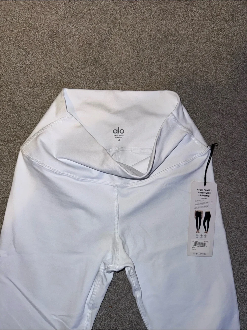 NWT Alo Yoga White Air Brush Leggings & Starlet Lace Bra set